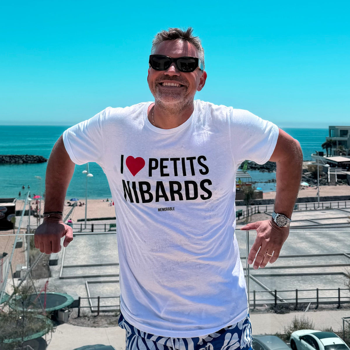"I ❤️small boobs" T-shirt