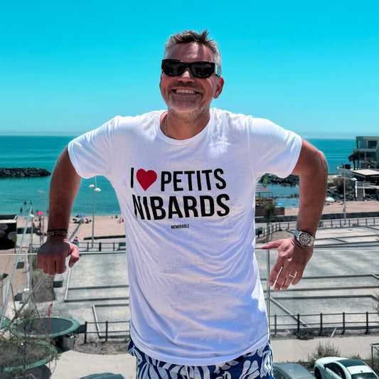 "I ❤️small boobs" T-shirt